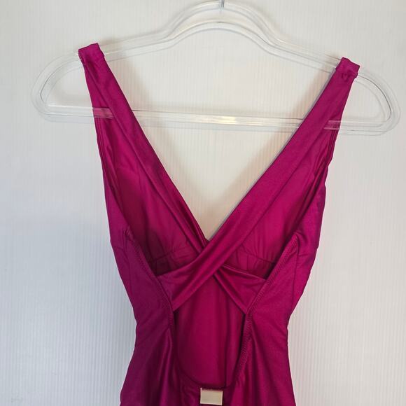 L'Agence Shimmer Solids Lisa Plunge One-Piece Swimsuit Fuchsia  Small NEW - Picture 7 of 10